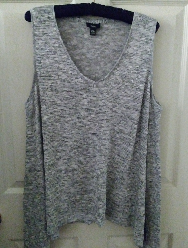 Mossimo V-Neck Soft Knit Shark Bite Top Size XXL
